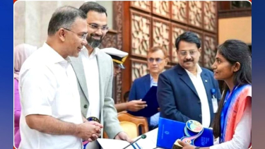 ক্রীড়া ক্ষেত্রে অবদানে ইয়ুথ ভলান্টিয়ার অ্যাওয়ার্ড পেলেন রাবির নার্গিস