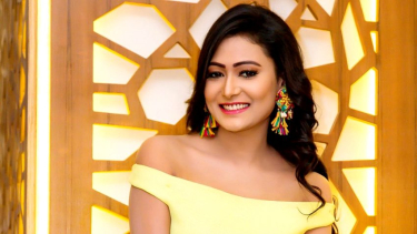 ভায়োলেন্স’ ছেড়ে আর্থিক ক্ষতির মুখে অধরা খান
