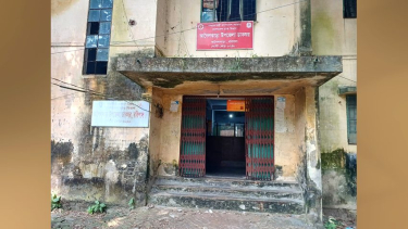আগৈলঝাড়া পোস্ট অফিসে ১২ দিন ধরে বন্ধ টাকা জমা-উত্তোলন