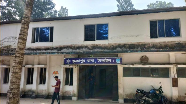 দুমকিতে ৩৭৫ পিস ইয়াবাসহ আটক দুই