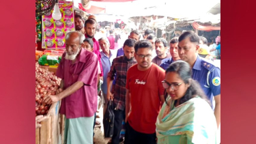 ফুটপাত দখল করে ব্যবসা, কাউখালীতে তিন প্রতিষ্ঠানকে জরিমানা