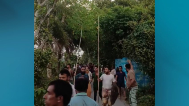 সালথায় ছাত্রী উত্ত্যক্তের অভিযোগে দুই ইউনিয়নের সংঘর্ষ, আহত ১০