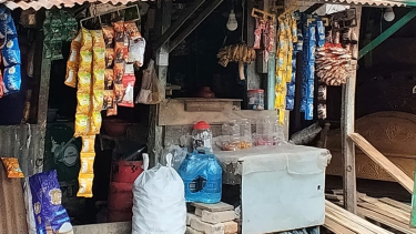 কাউখালীতে মেয়াদোত্তীর্ণ শিশুখাদ্য বিক্রির অভিযোগ, বাড়ছে স্বাস্থ্যঝুঁকি