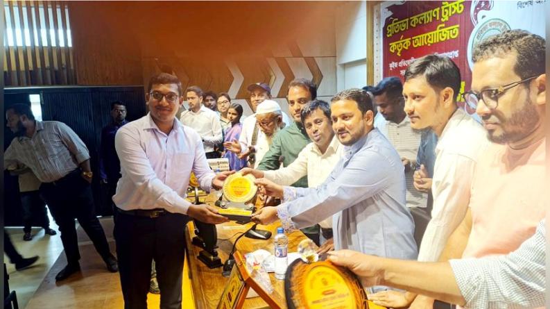 আড়াইহাজারে নবনিযুক্ত সরকারি চাকরিজীবীদের সংবর্ধনা, কুইজ বিজয়ীদের পুরস্কার