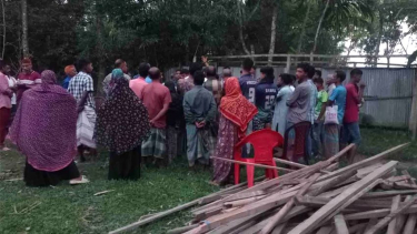 শেরপুরে সংঘর্ষের জেরে মাজার গুঁড়িয়ে দেওয়ার অভিযোগ