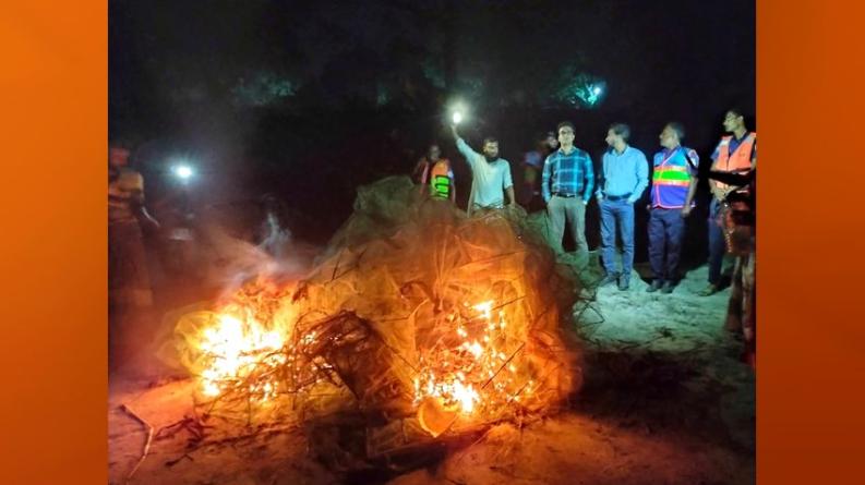 কুষ্টিয়া: পদ্মায় ৩ লাখ ৯২ হাজার টাকার নিষিদ্ধ চায়না দুয়ারি জাল জব্দ