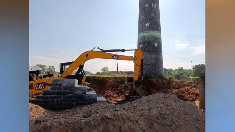 কুষ্টিয়ার ভেড়ামারায় অবৈধ ইটভাটার কিলন-চিমনি গুঁড়িয়ে কার্যক্রম বন্ধ